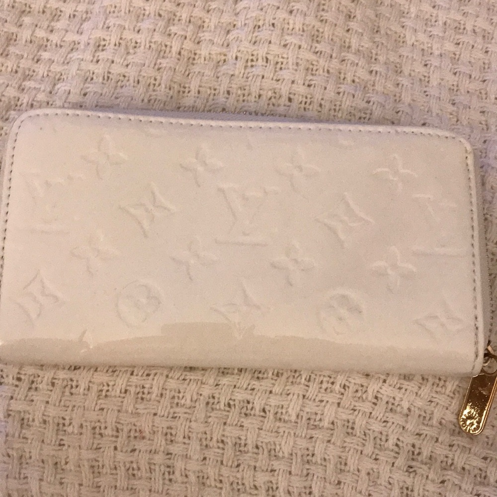 Cream colored wallet